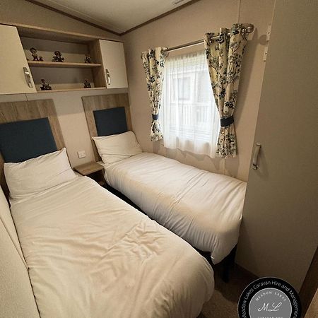 Palm Grove 182 - Pet Friendly, Wifi, Close To Beach And Clubhouse - Golden Palm Resort - Meadow Lakes Caravan & Lodge Hire Скегнесс Екстер'єр фото