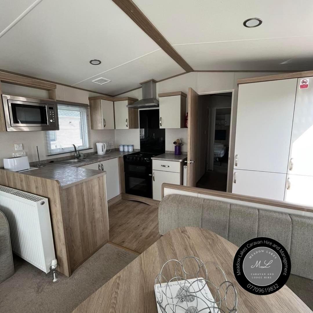 Palm Grove 182 - Pet Friendly, Wifi, Close To Beach And Clubhouse - Golden Palm Resort - Meadow Lakes Caravan & Lodge Hire Скегнесс Екстер'єр фото